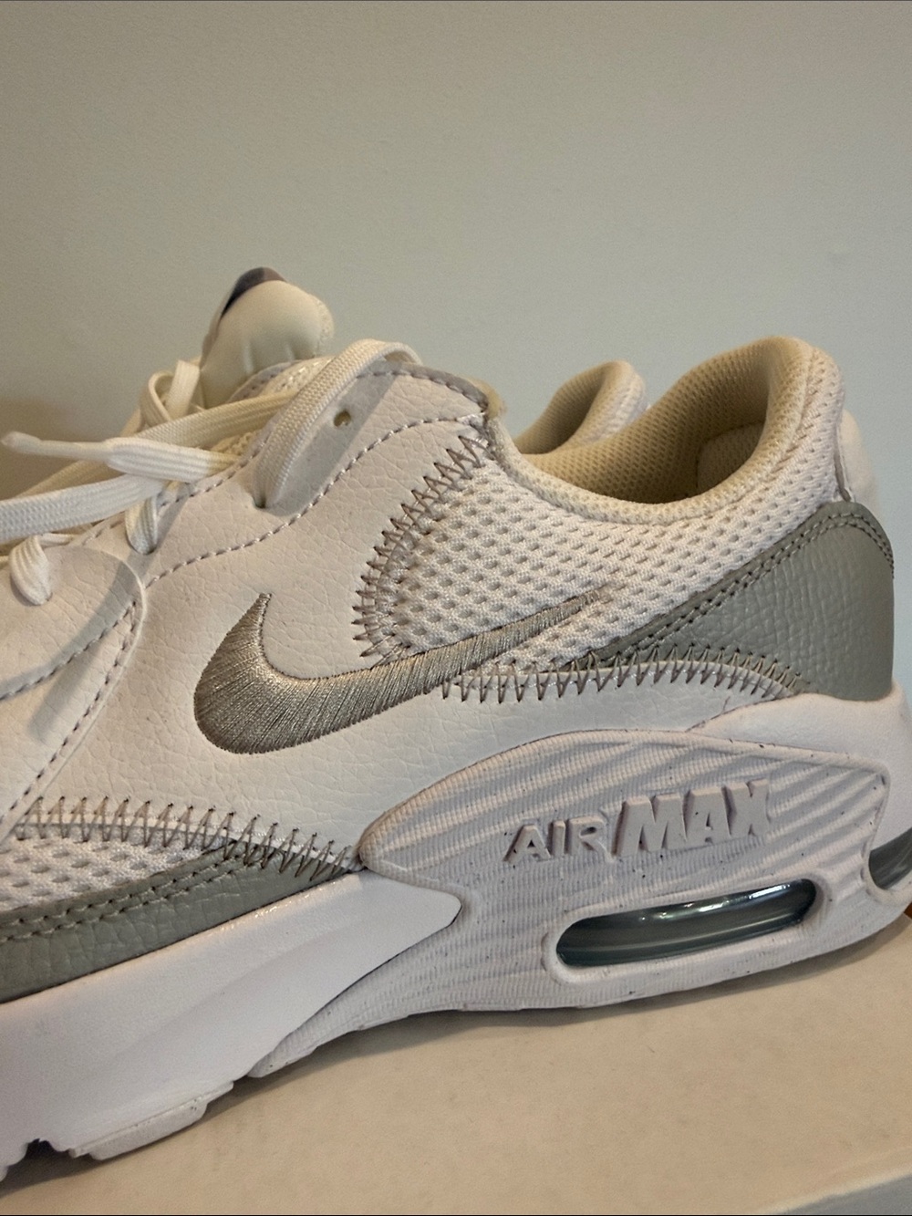Women’s Nike Air Max Excee White and Grey Athletic Shoes Size 12 - Picture 2 of 7